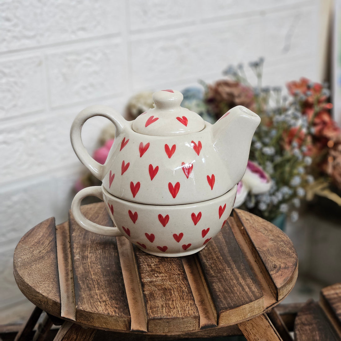 Ceramic Single red Heart Kettle Set – 320 ml