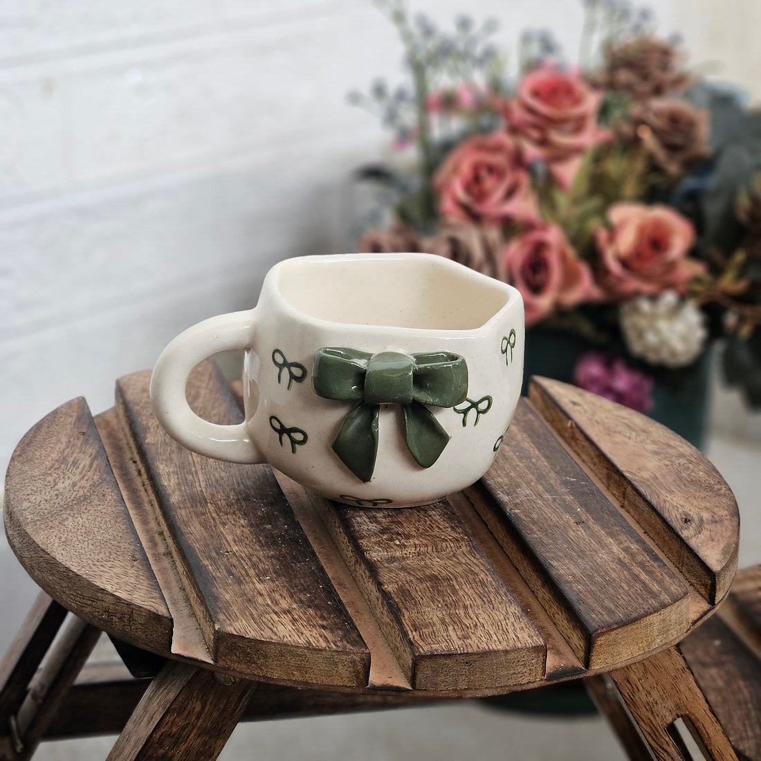 Ceramic Green 3D Bow Mug – 220ml