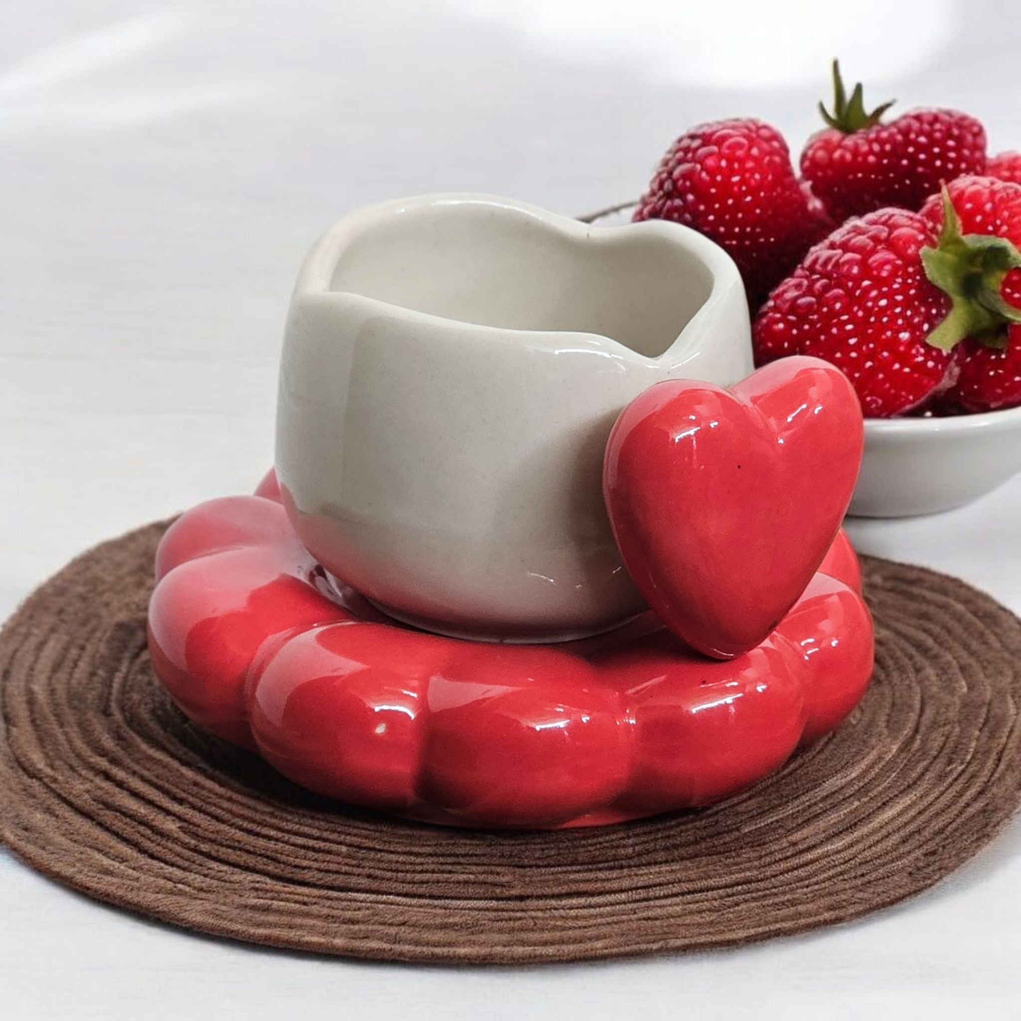 Ceramic Pop-Up Heart Cup & Saucer – Red (180ml)