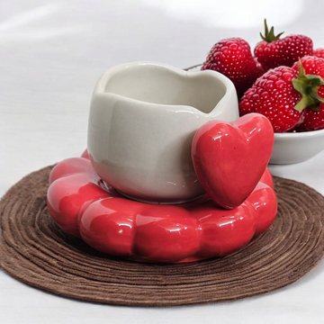 Ceramic Pop-Up Heart Cup & Saucer – Red (180ml)