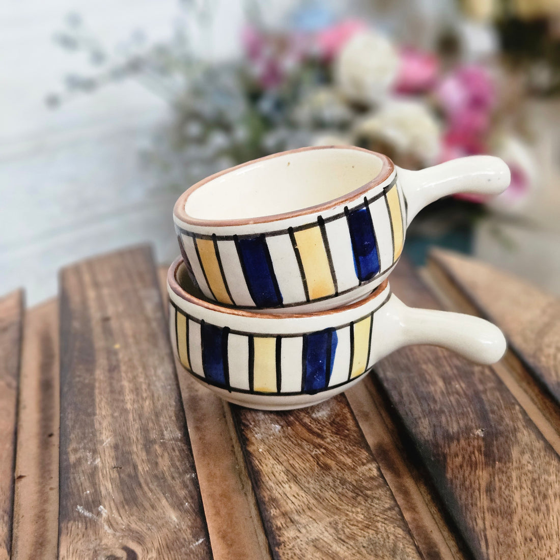 Strip Handle Dip Bowl 🥢