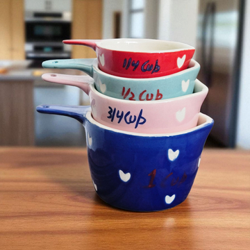 Set of 4 Measuring Cups – Heart Design (240ml) ❤️