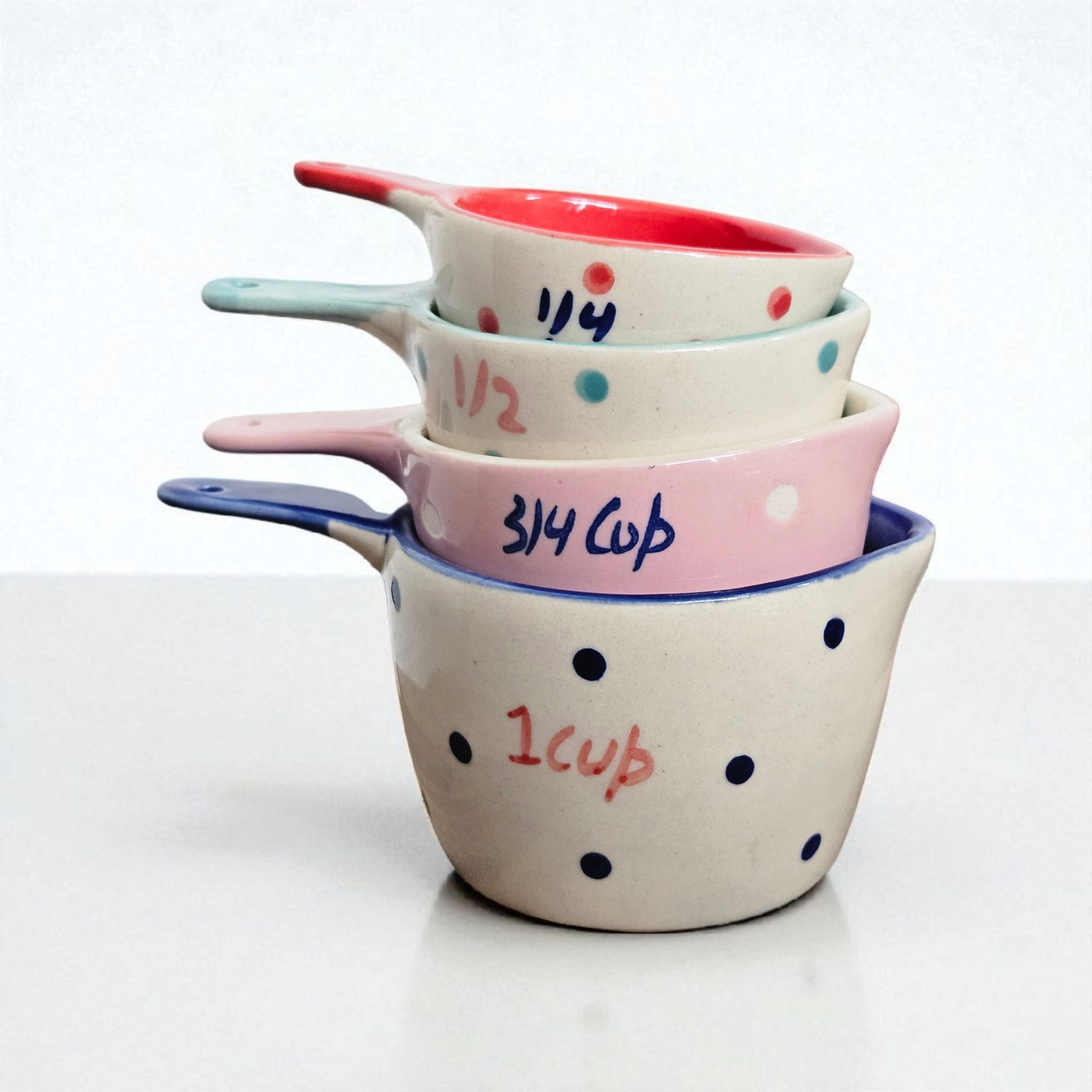 Set of 4 Measuring Cups – Polka Dot Design (240ml) 🎀
