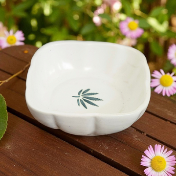 Square Leaf Print Dessert Bowl 🍃